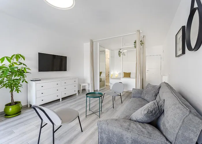 Estudio, Apartment *